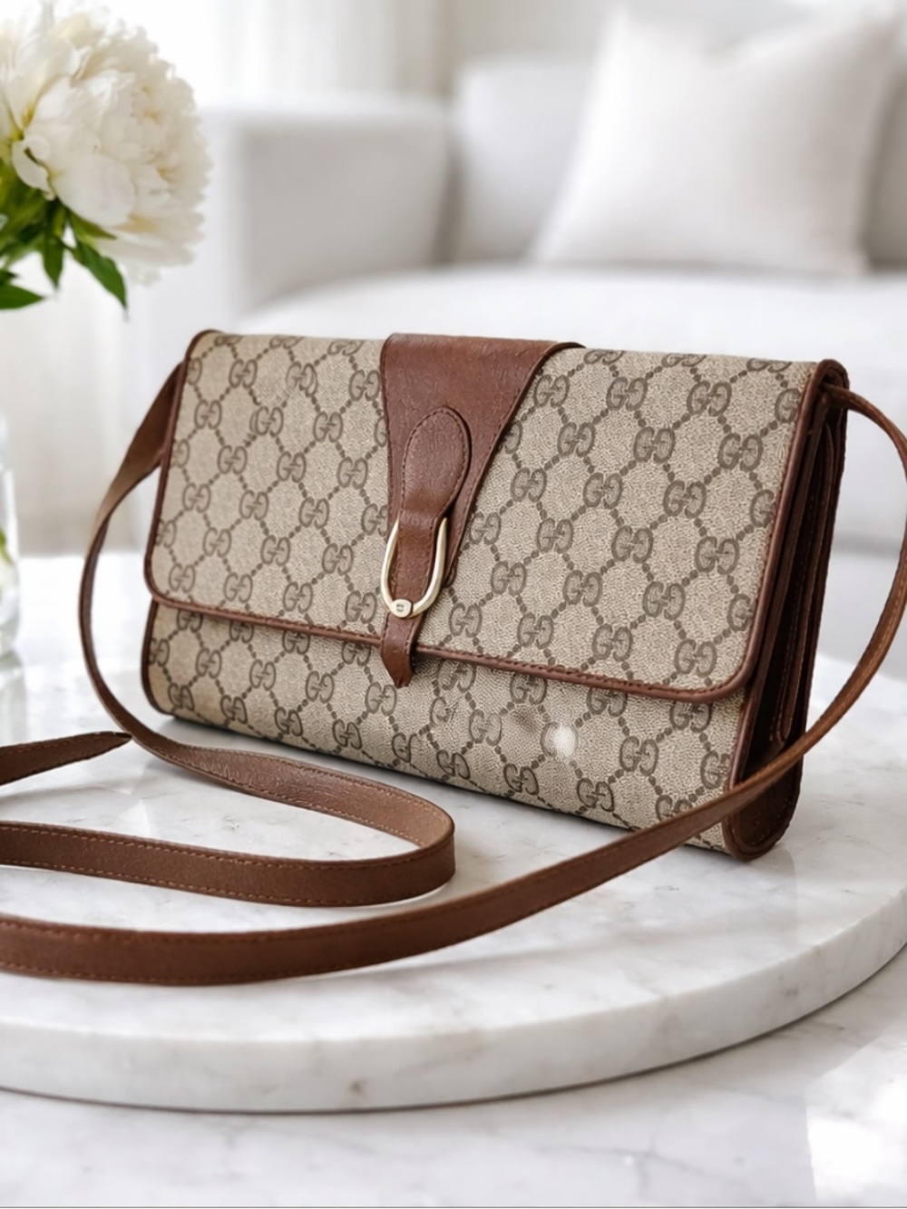 Authentic Vintage Gucci Brown GG PVC Canvas and leather Crossbody/Shoulder Bag.